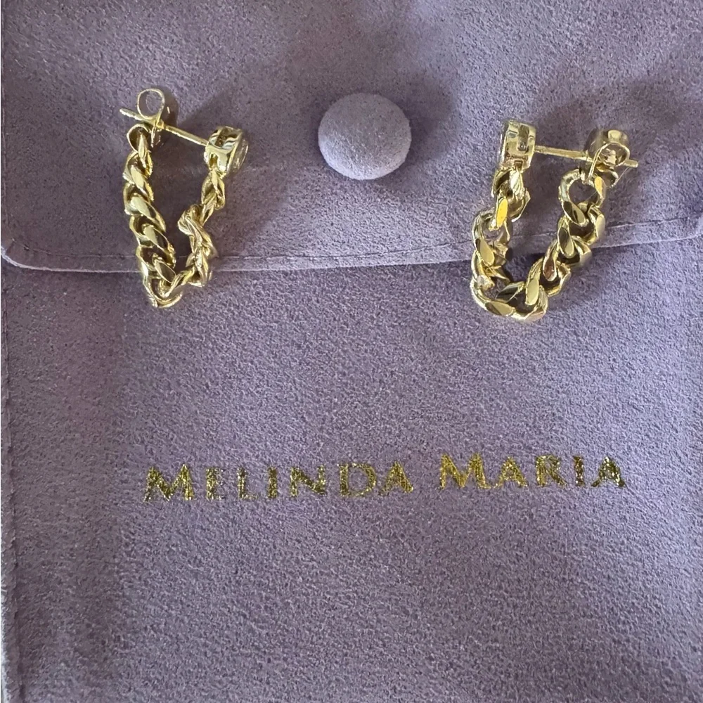 MELINDA MARIA 5MM GOLD/WHITE SOFT CHAIN HOOPS - Picture 2 of 5